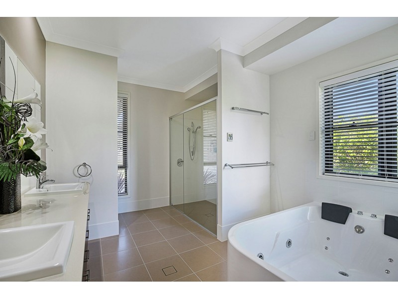 153 Roches Road, Withcott QLD 4352