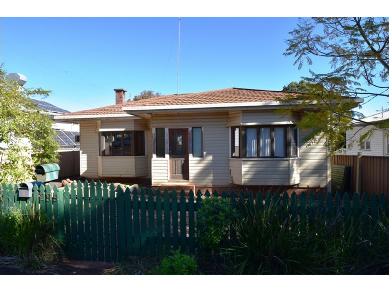 1/299 Hume Street, South Toowoomba QLD 4350