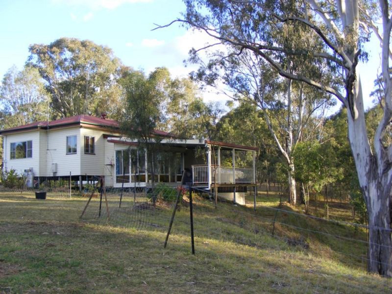 43 Cemetery Road, Murphys Creek QLD 4352
