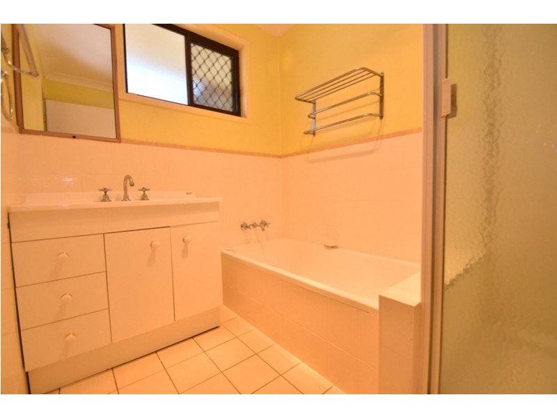 20 Damian Crescent, Kearneys Spring QLD 4350