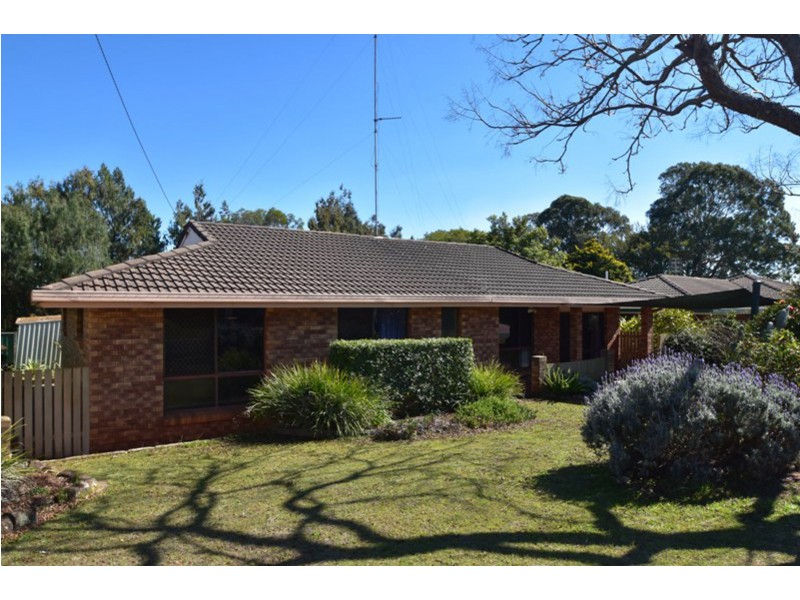 20 Damian Crescent, Kearneys Spring QLD 4350