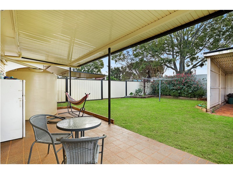 13 Quelch Street, Rockville QLD 4350