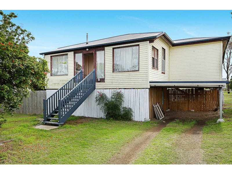 15 Hartwig Street, Goombungee QLD 4354