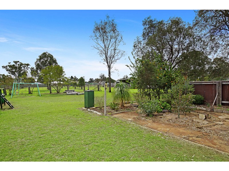 15 Hartwig Street, Goombungee QLD 4354