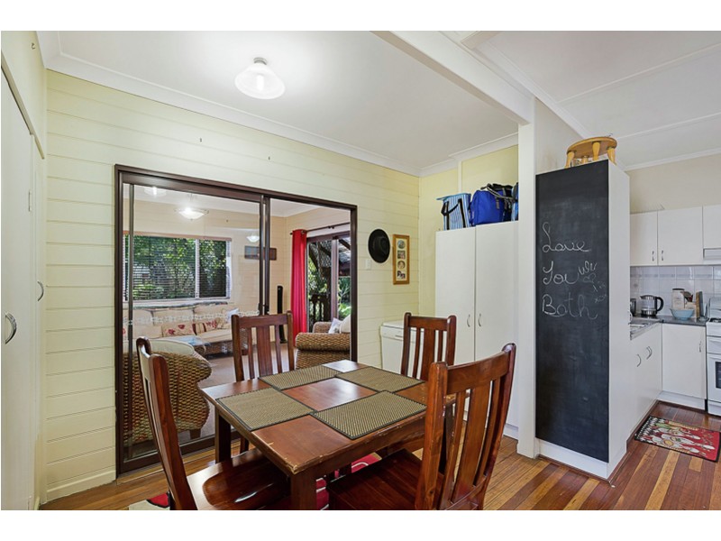 9 Burton Street, Harristown QLD 4350