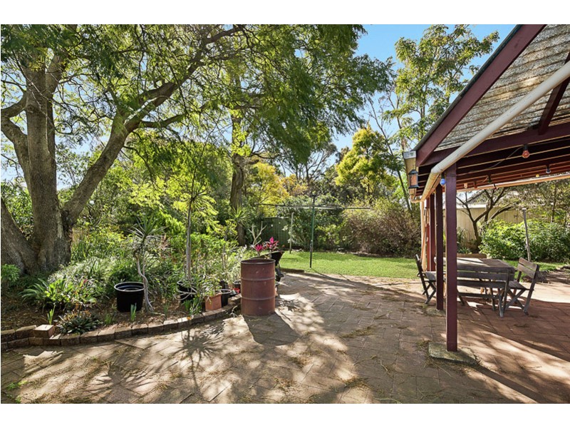 9 Burton Street, Harristown QLD 4350