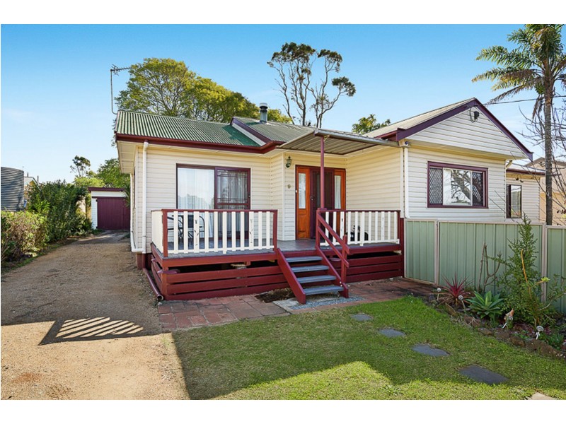 9 Burton Street, Harristown QLD 4350