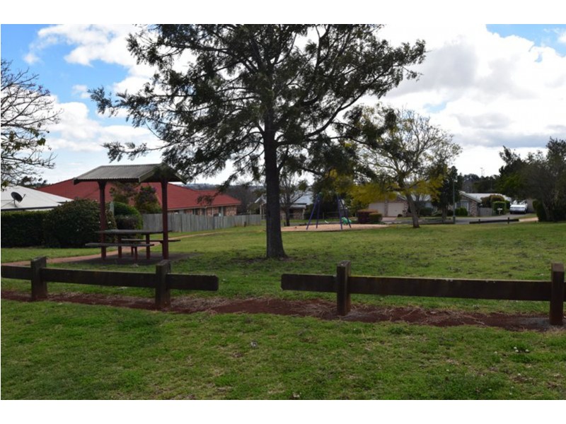 29 Darmstadt Court, Kearneys Spring QLD 4350