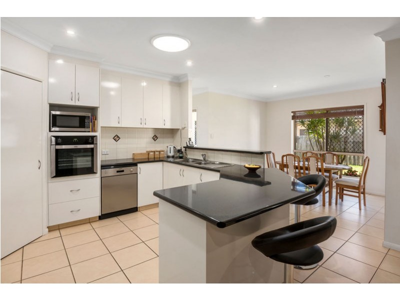 18 Howard Street, Middle Ridge QLD 4350
