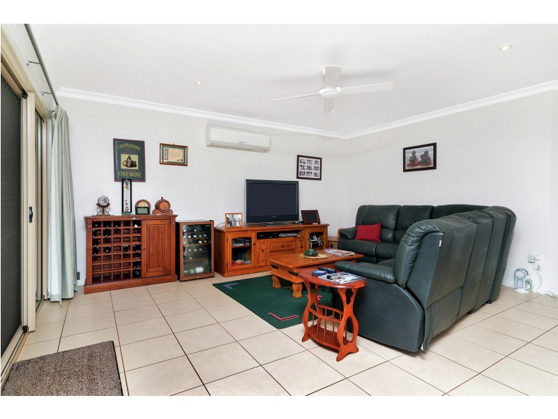 18 Howard Street, Middle Ridge QLD 4350