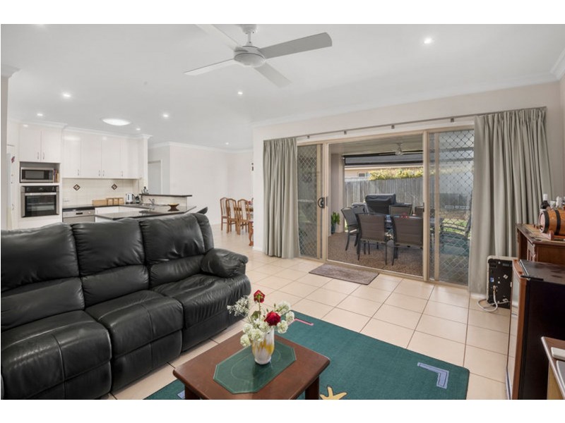 18 Howard Street, Middle Ridge QLD 4350