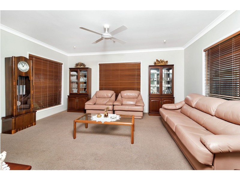 18 Howard Street, Middle Ridge QLD 4350