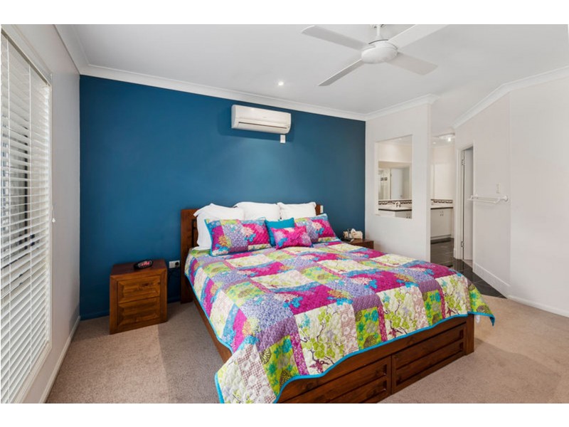 18 Howard Street, Middle Ridge QLD 4350