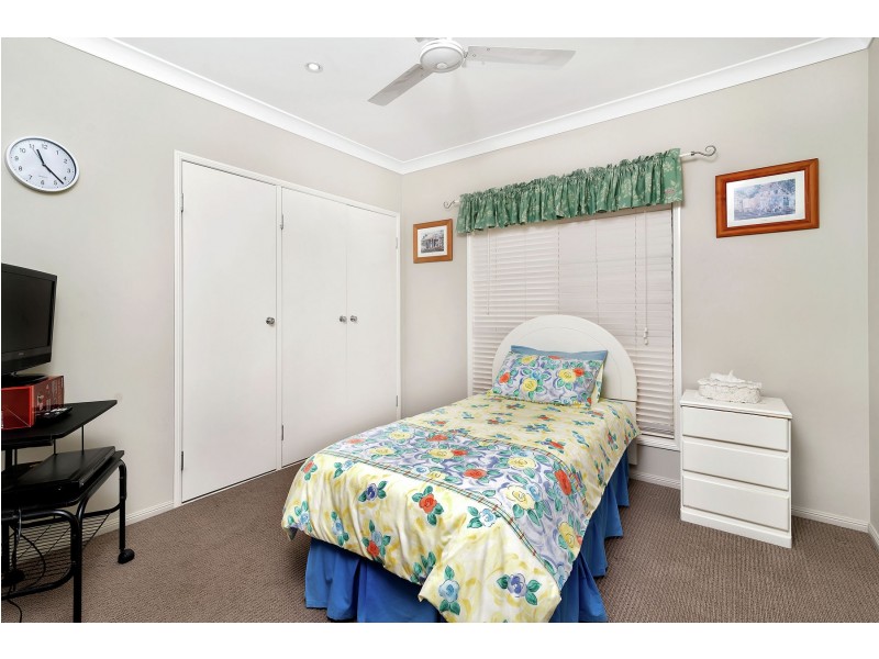 18 Howard Street, Middle Ridge QLD 4350
