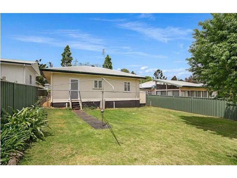 19 Suffolk Street, East Toowoomba QLD 4350