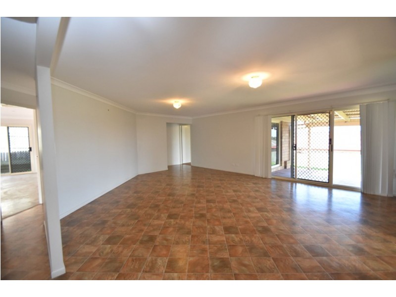 13 Cuttaburra Crescent, Glenvale QLD 4350