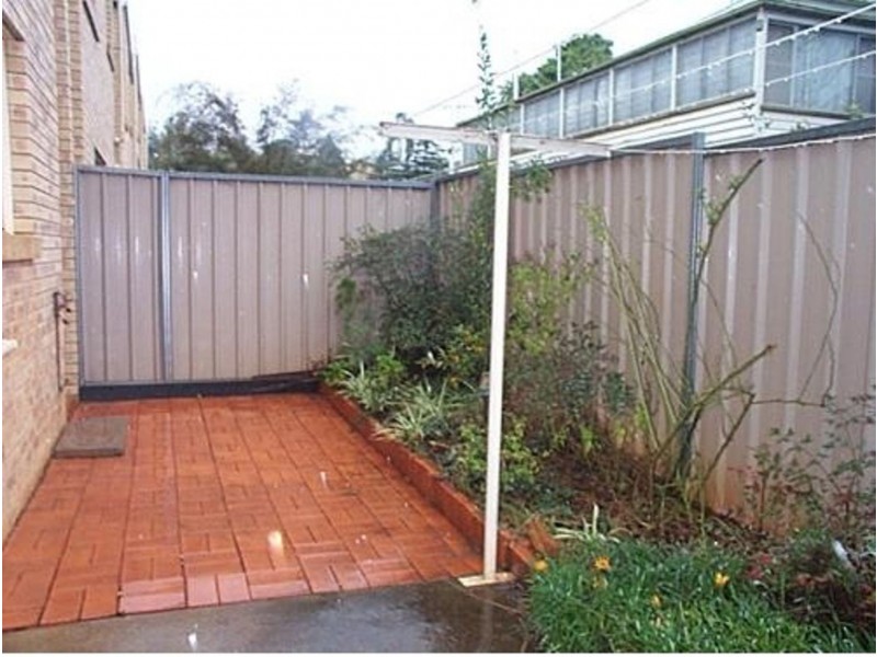 2/212 James Street, South Toowoomba QLD 4350