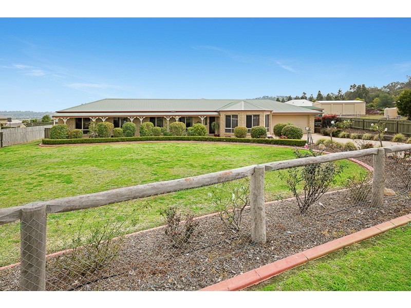 6 Jacqueline Street, Glenvale QLD 4350