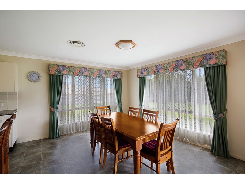 6 Jacqueline Street, Glenvale QLD 4350