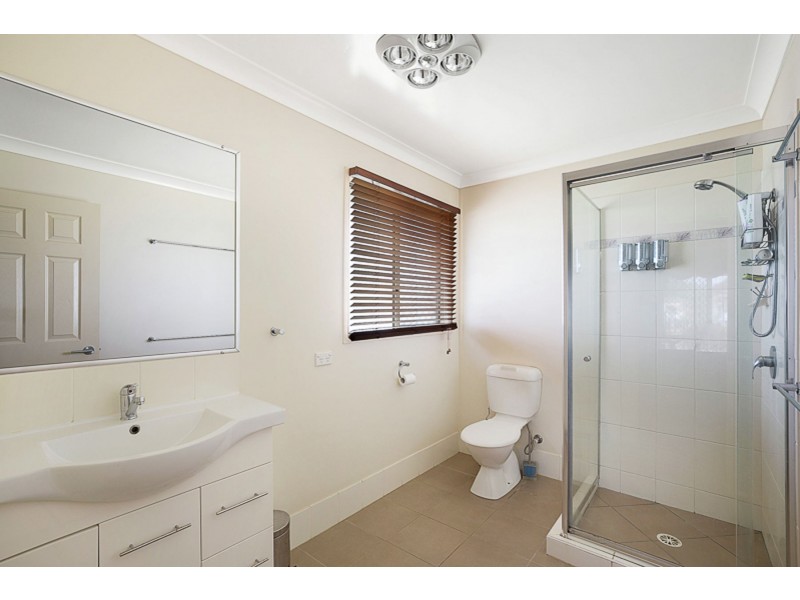 6 Jacqueline Street, Glenvale QLD 4350