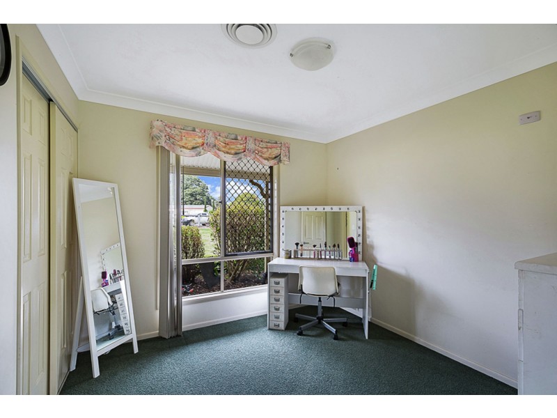 6 Jacqueline Street, Glenvale QLD 4350