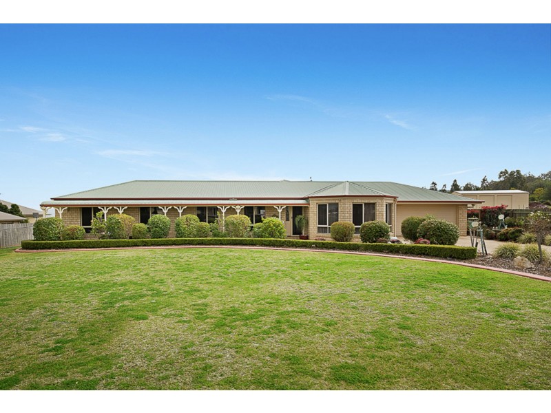 6 Jacqueline Street, Glenvale QLD 4350