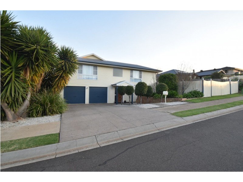 66 Barlow Street, Wilsonton QLD 4350