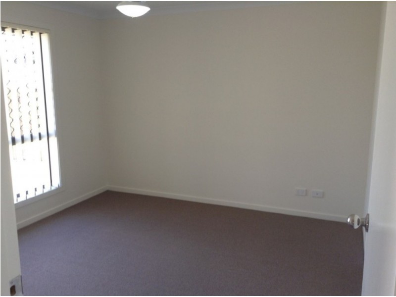 11 Abbey Street, Cranley QLD 4350