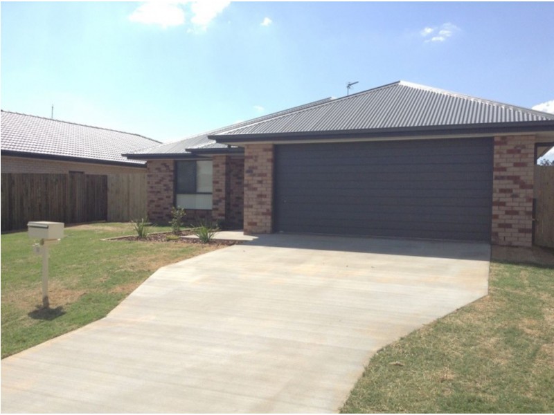 11 Abbey Street, Cranley QLD 4350