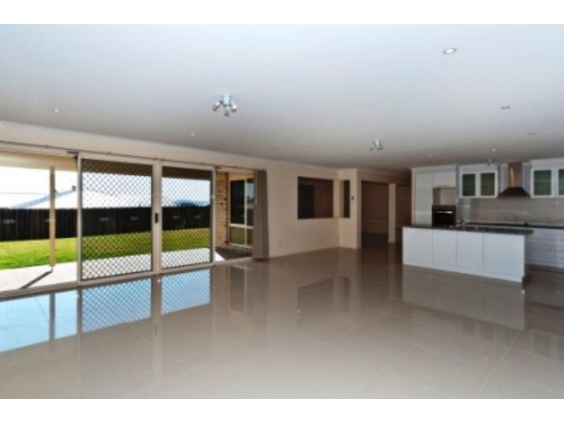 46 Whitman Street, Westbrook QLD 4350