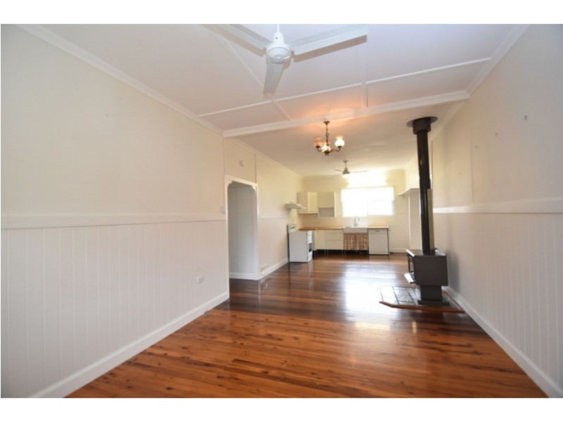 33 McIntyre Street, Centenary Heights QLD 4350