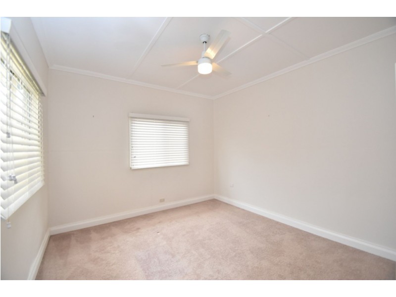 33 McIntyre Street, Centenary Heights QLD 4350