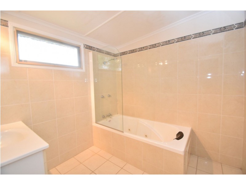 33 McIntyre Street, Centenary Heights QLD 4350