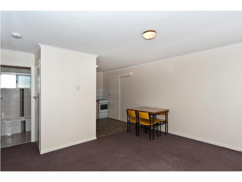 6/335 West Street, Harristown QLD 4350