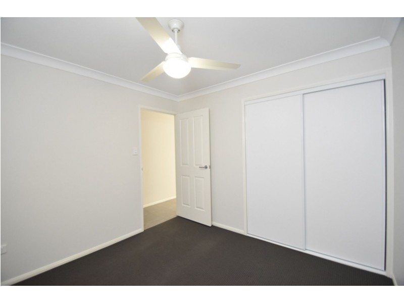 2/23b Charles Street, Newtown QLD 4350