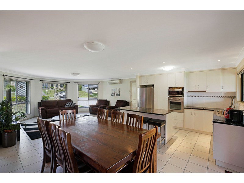14 Schaefer Court, Westbrook QLD 4350