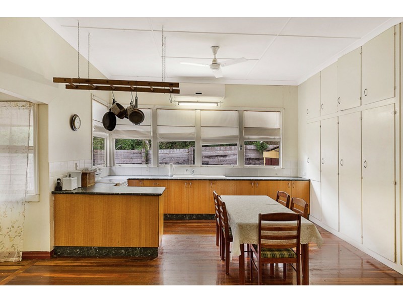 14 Rowland Court, Gowrie Mountain QLD 4350