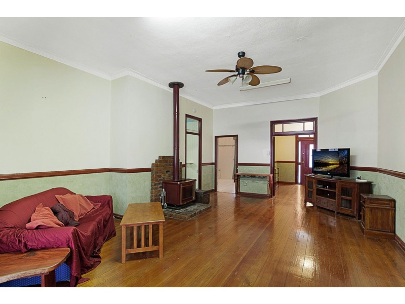 14 Rowland Court, Gowrie Mountain QLD 4350