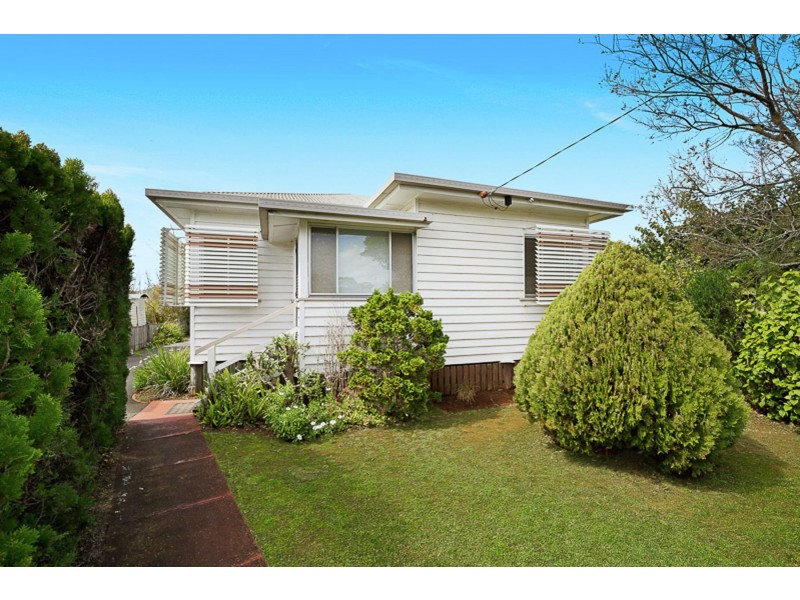 38 Cay Street, Newtown QLD 4350