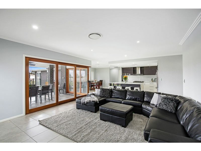 14 Kimdonn Drive, Withcott QLD 4352