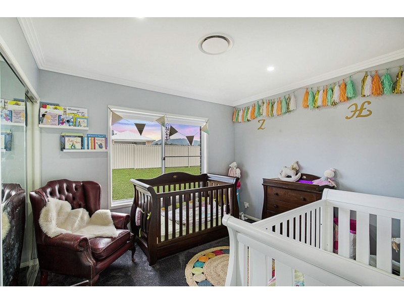 14 Kimdonn Drive, Withcott QLD 4352