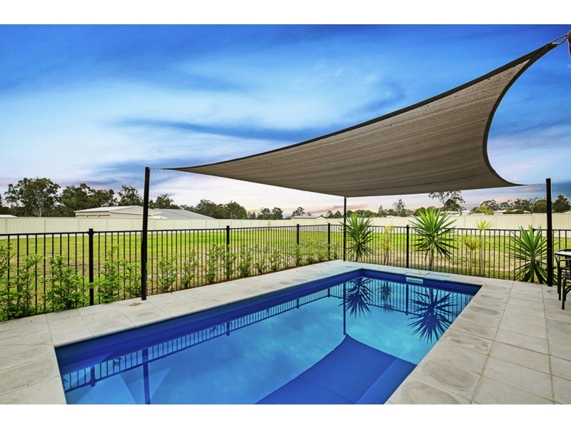 14 Kimdonn Drive, Withcott QLD 4352