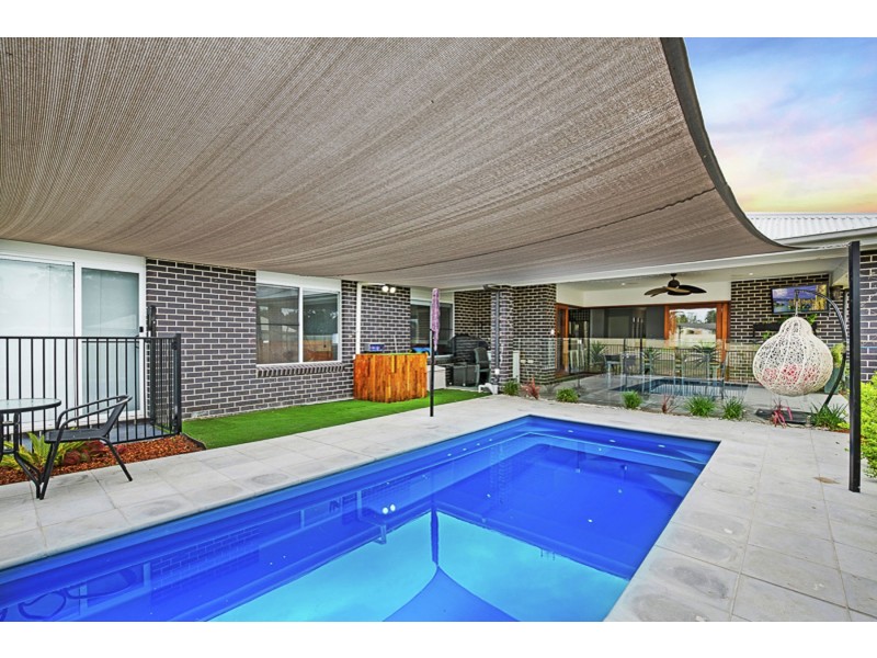 14 Kimdonn Drive, Withcott QLD 4352