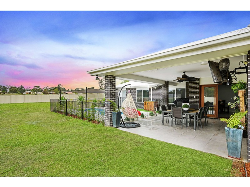 14 Kimdonn Drive, Withcott QLD 4352