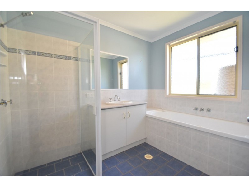 4 Federation Drive, Highfields QLD 4352
