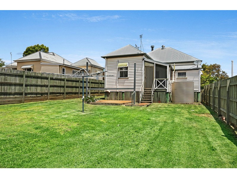 235 South Street, South Toowoomba QLD 4350