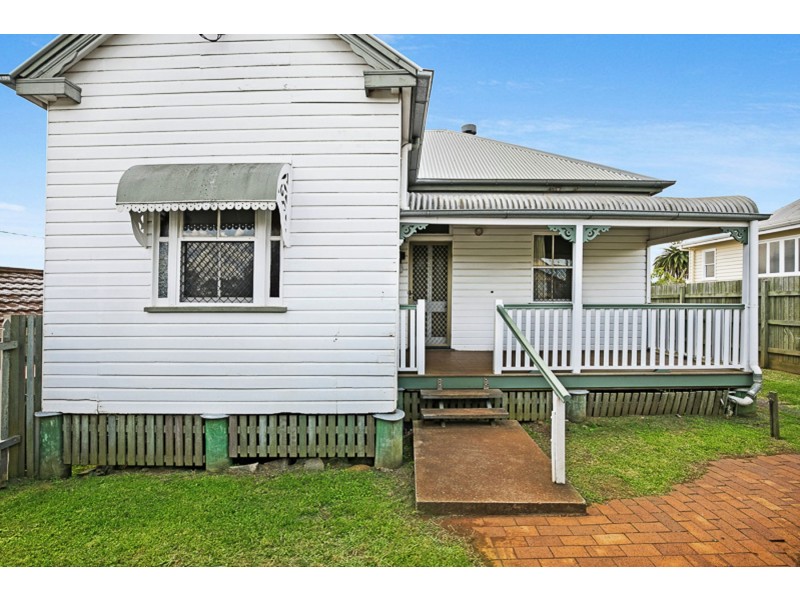 235 South Street, South Toowoomba QLD 4350
