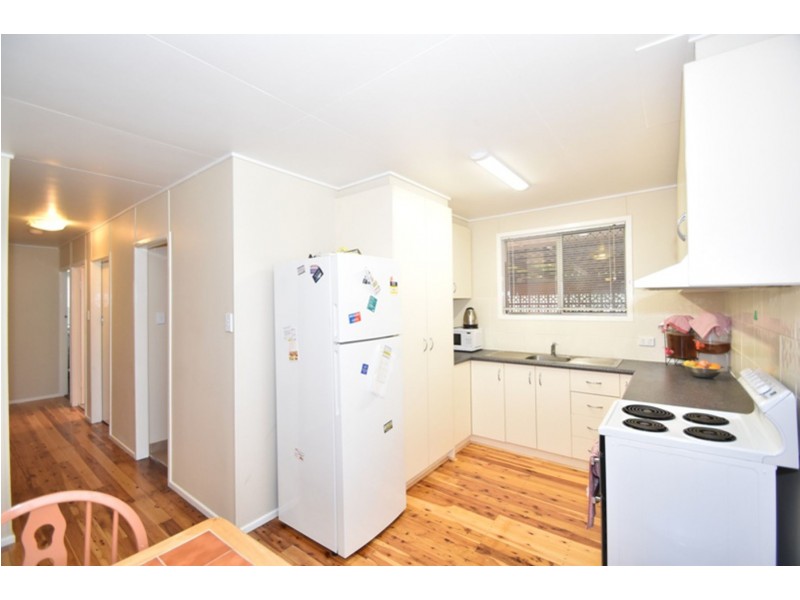 15 Dalgleish Street, South Toowoomba QLD 4350