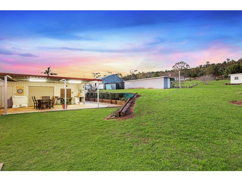 42 Tilgonda Road, Gowrie Junction QLD 4352