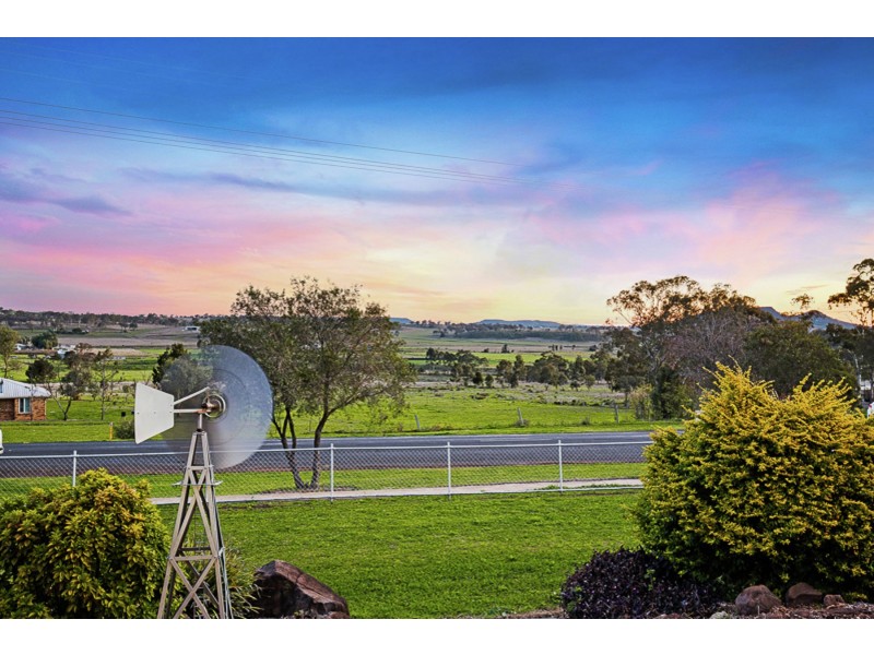 42 Tilgonda Road, Gowrie Junction QLD 4352